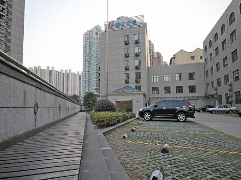 ホテル ジンジャン イン 上海 トレイン ステーション  エクステリア 写真